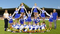 Mini_Cheerleader_2010_klein